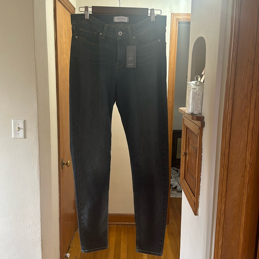 Yummie skinny leg jeans